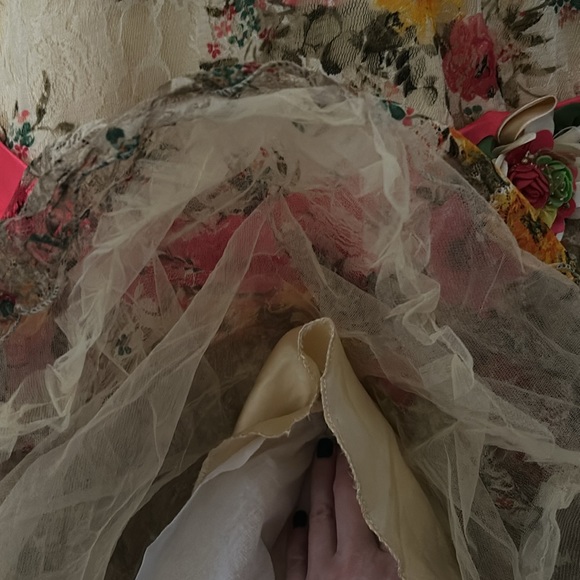 Stunning 1950’s/1960’s lace and embellished dress😍 - Picture 15 of 16